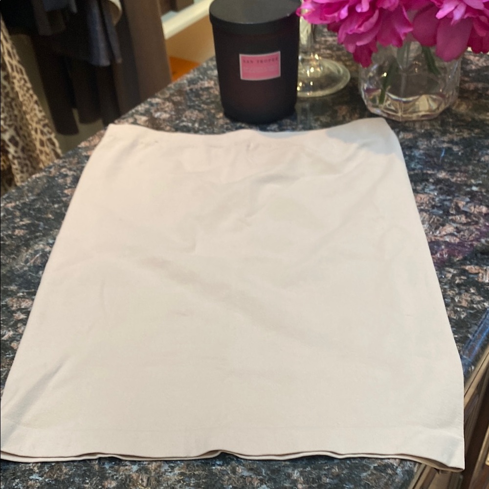 BCBGMaxAzria Shapewear - Picture 2 of 4